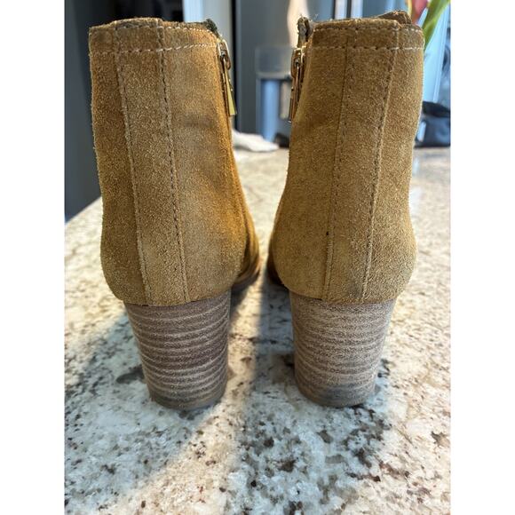Tory Burch Sabe Caramel Suede Ankle Bootie Side Zipper Heel Logo Brazil SZ 10 - Picture 7 of 9